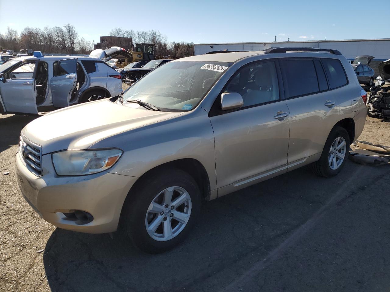 TOYOTA HIGHLANDER GOLD