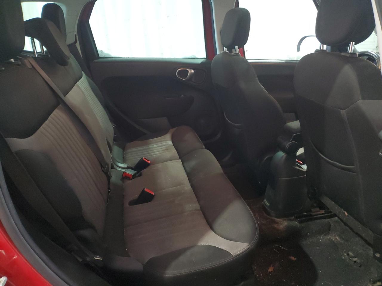 2015 FIAT 500 - Image 10