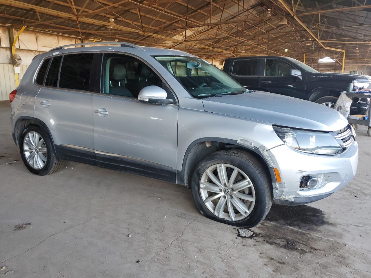 2013 VOLKSWAGEN TIGUAN - Image 4