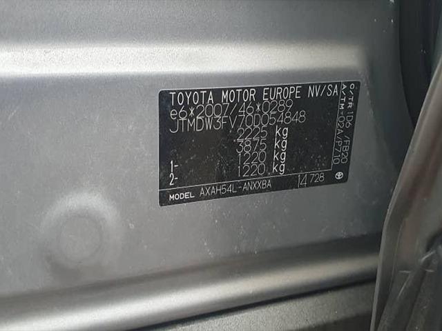 2021 Toyota RAV4 Hybrid - Image 9