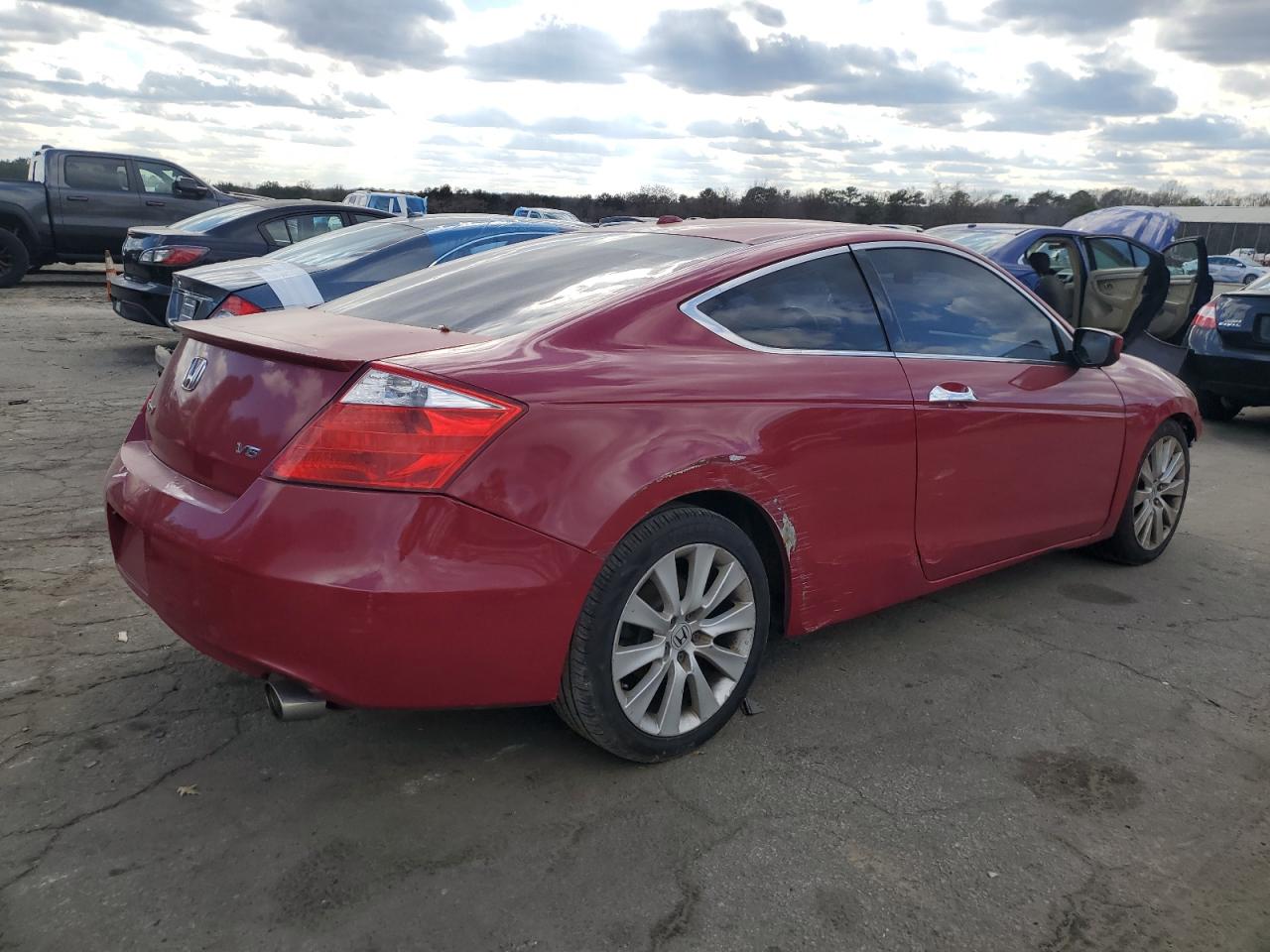 2009 Honda Accord - Image 3