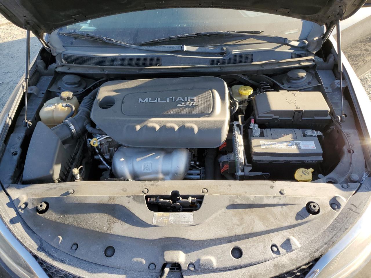2017 Chrysler 200 - Image 11