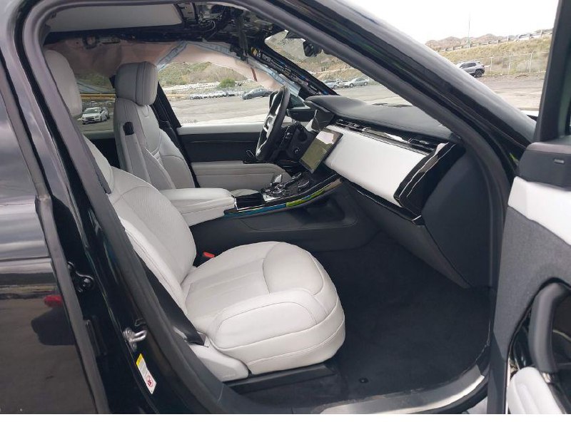 2024 Range Rover Sport - Image 5