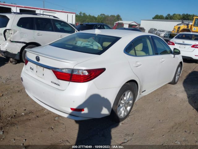 2015 Lexus ES 300H - Image 5
