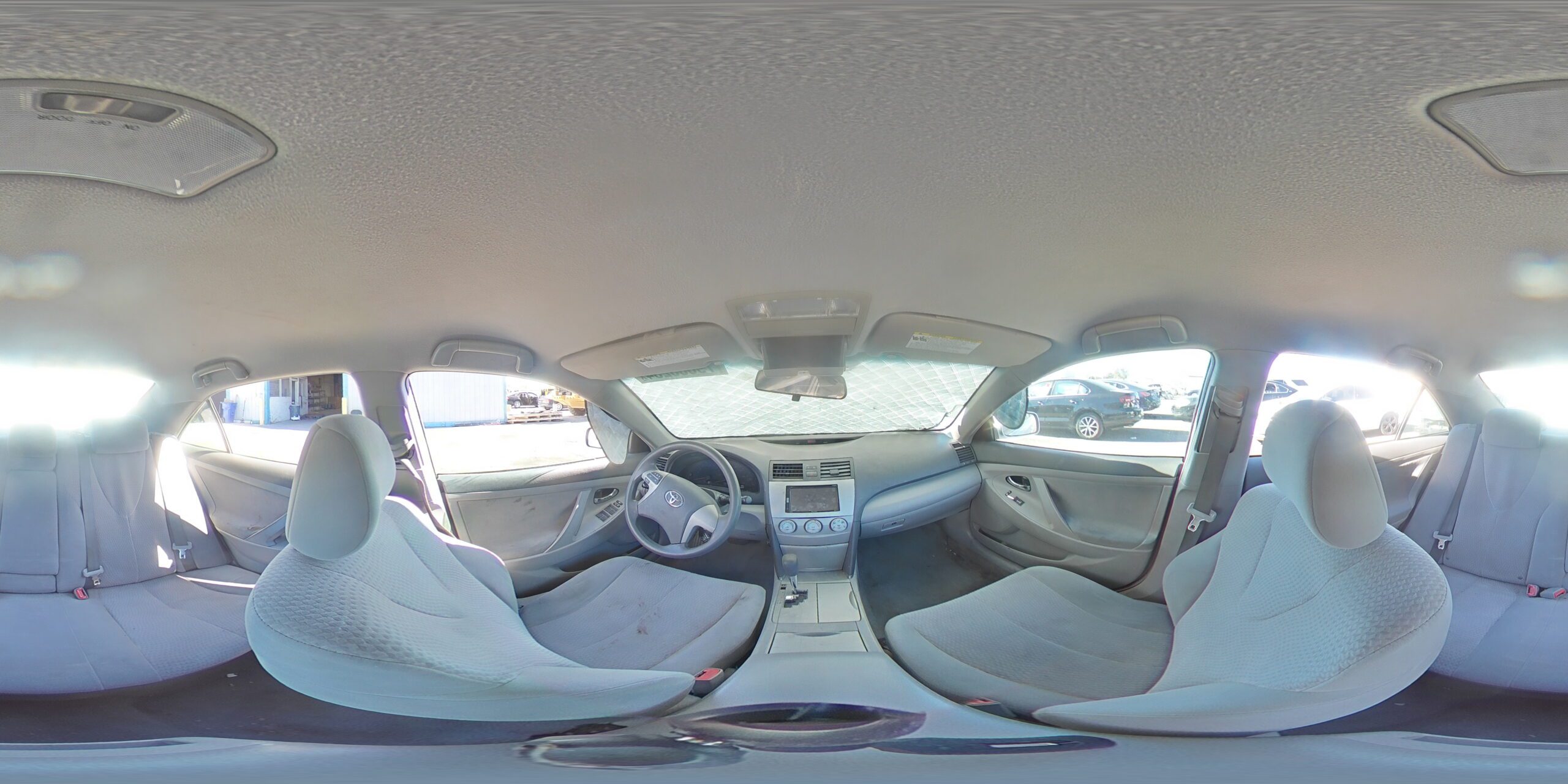 2011 Toyota Camry - Image 12