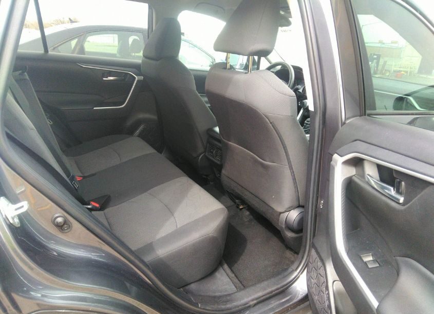 2022 Toyota RAV4 - Image 7
