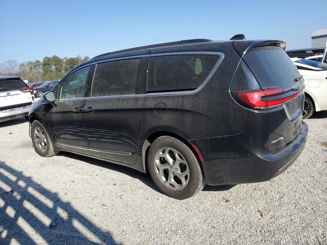 2022 CHRYSLER PACIFICA - Image 2