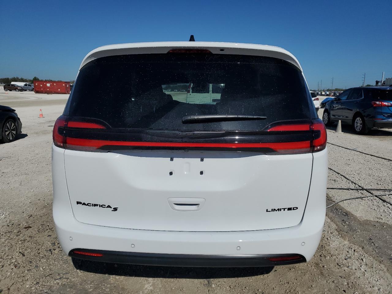 2025 CHRYSLER PACIFICA - Image 6
