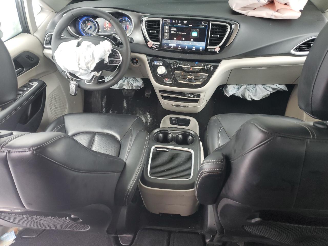 2023 CHRYSLER PACIFICA - Image 8