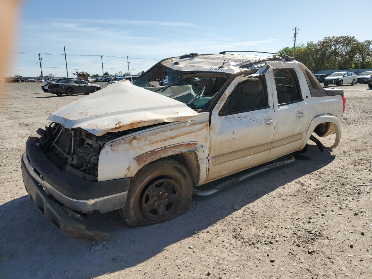 CHEVROLET AVALANCHE WHITE