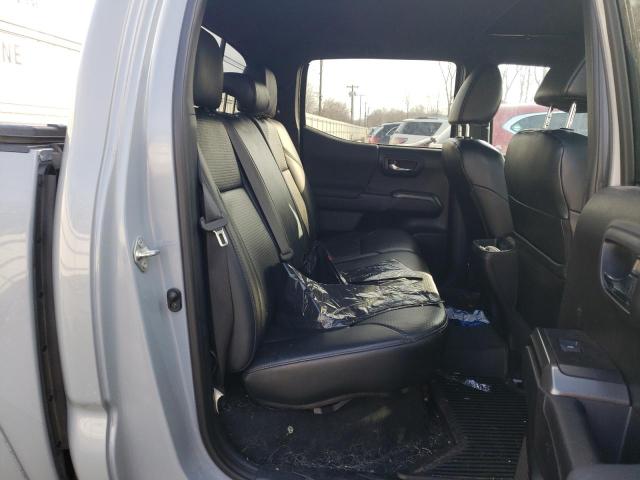 2019 Toyota TACOMA - Image 10