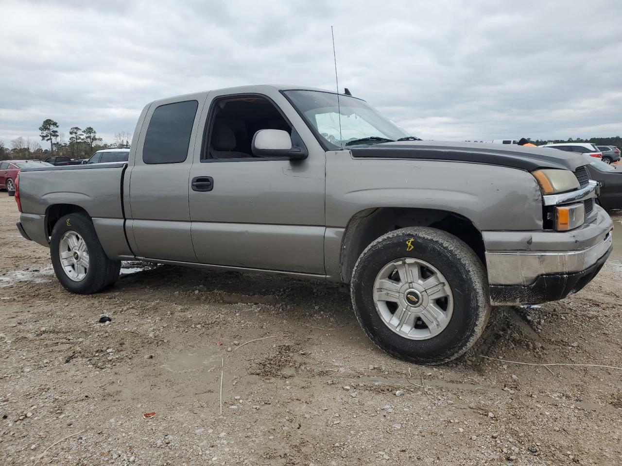 2006 CHEVROLET ALL Models TAN - Image 4