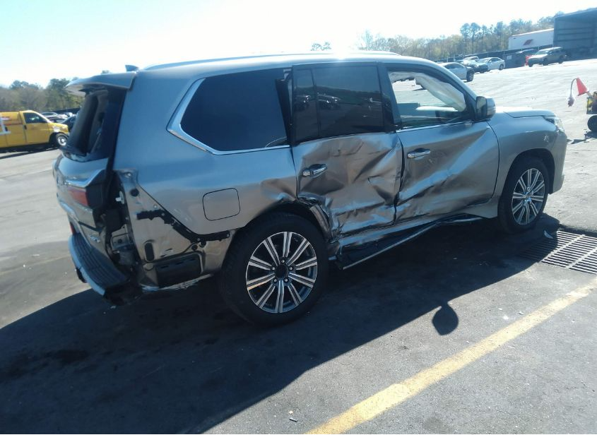 2016 Lexus LX570 - Image 6
