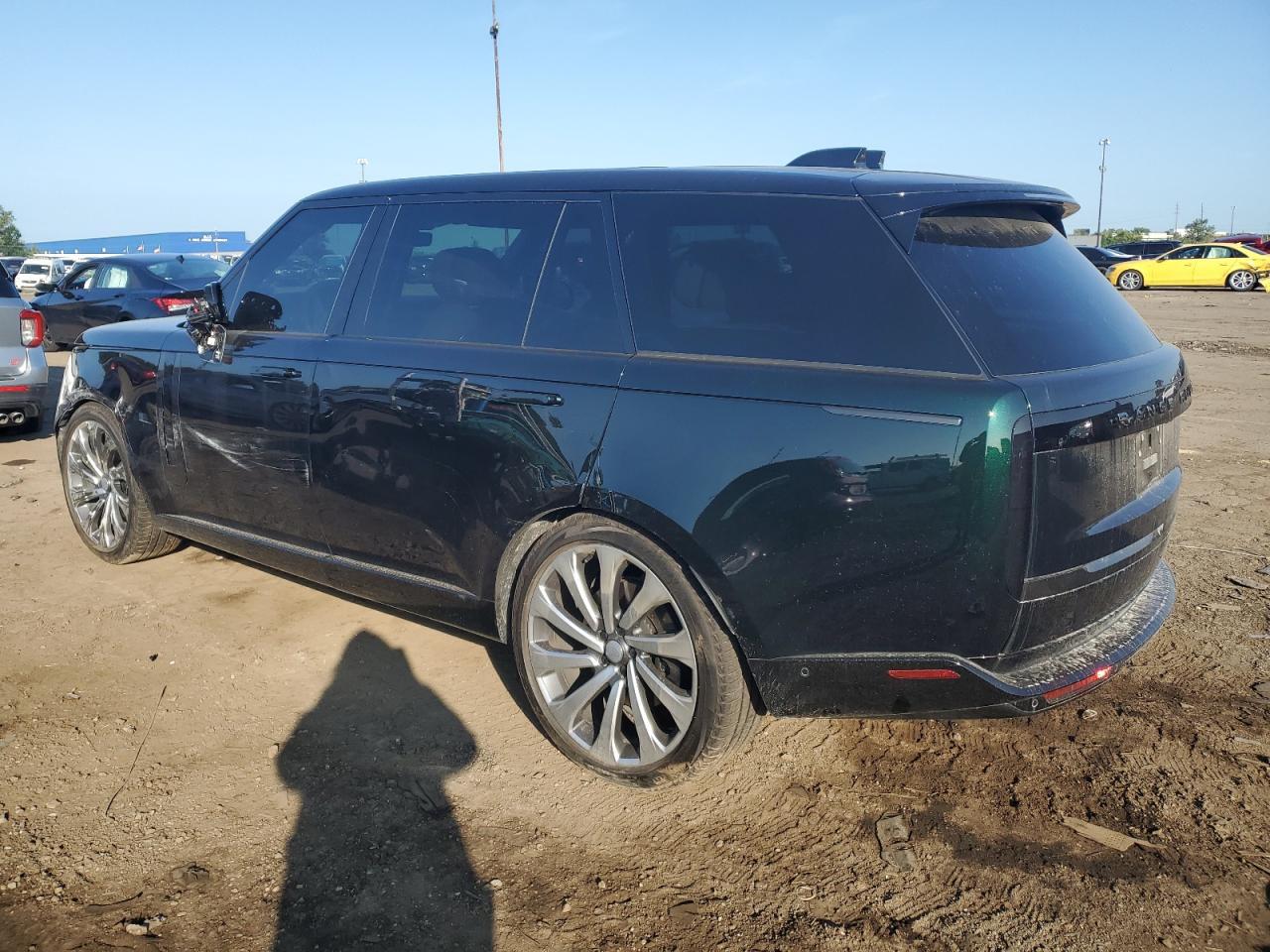 2024 Land Rover Range Rover Vogue - Image 4