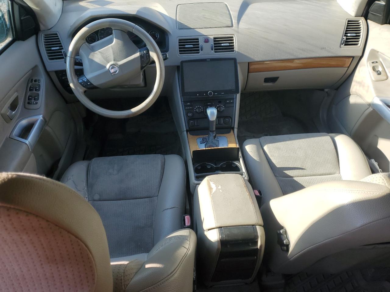 2005 VOLVO XC90 - Image 8