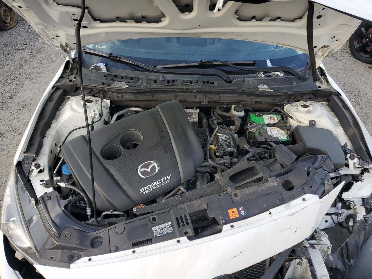 2016 MAZDA 3 - Image 11