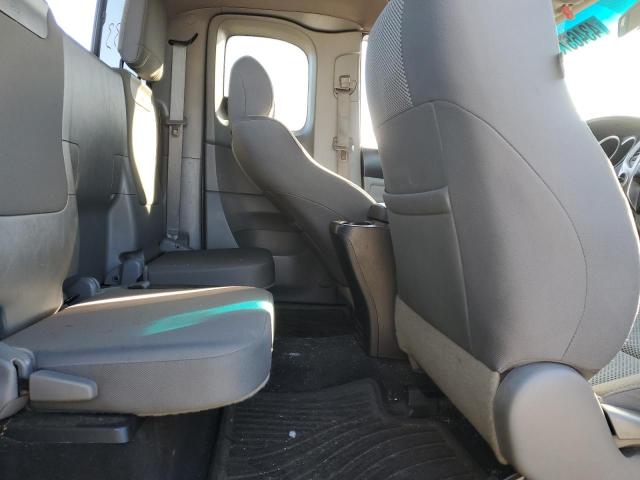 2015 Toyota TACOMA - Image 10