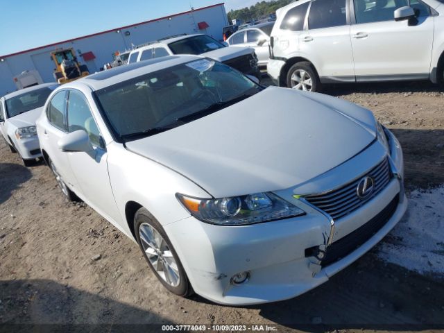 2015 Lexus ES 300H - Image 2