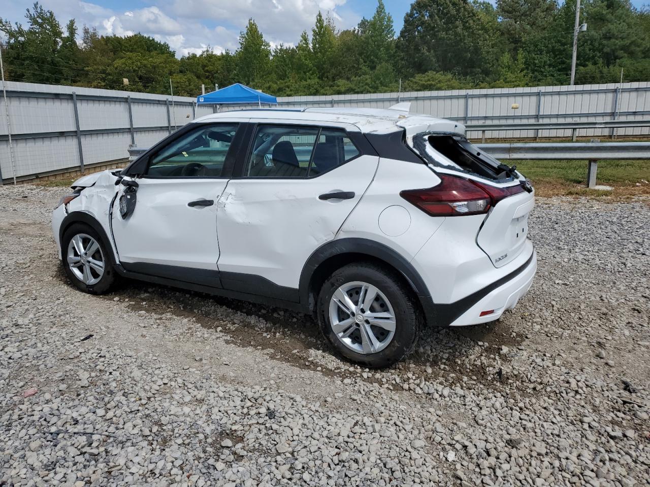 2022 Nissan Kicks - Image 2