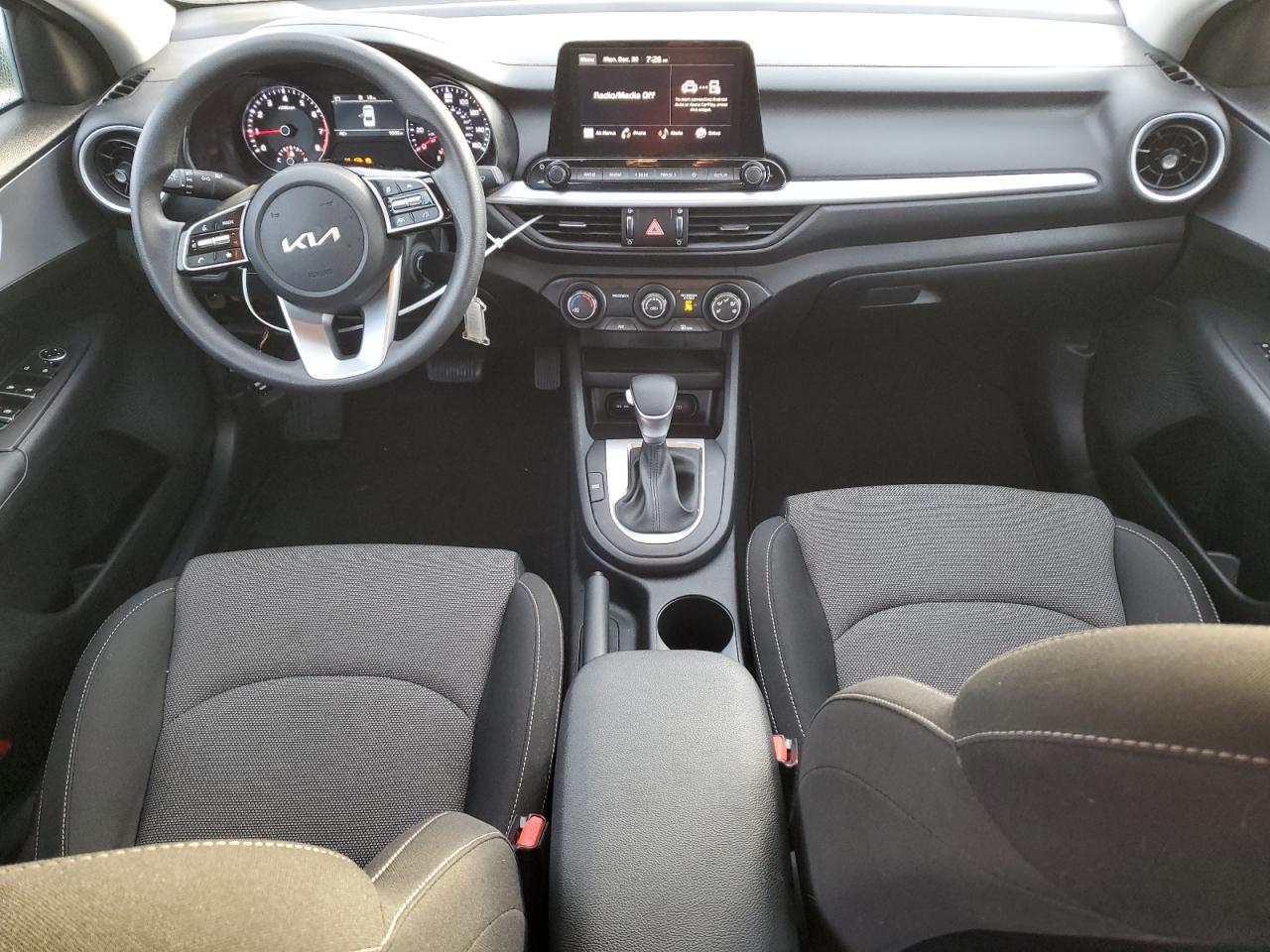 2024 KIA FORTE - Image 8