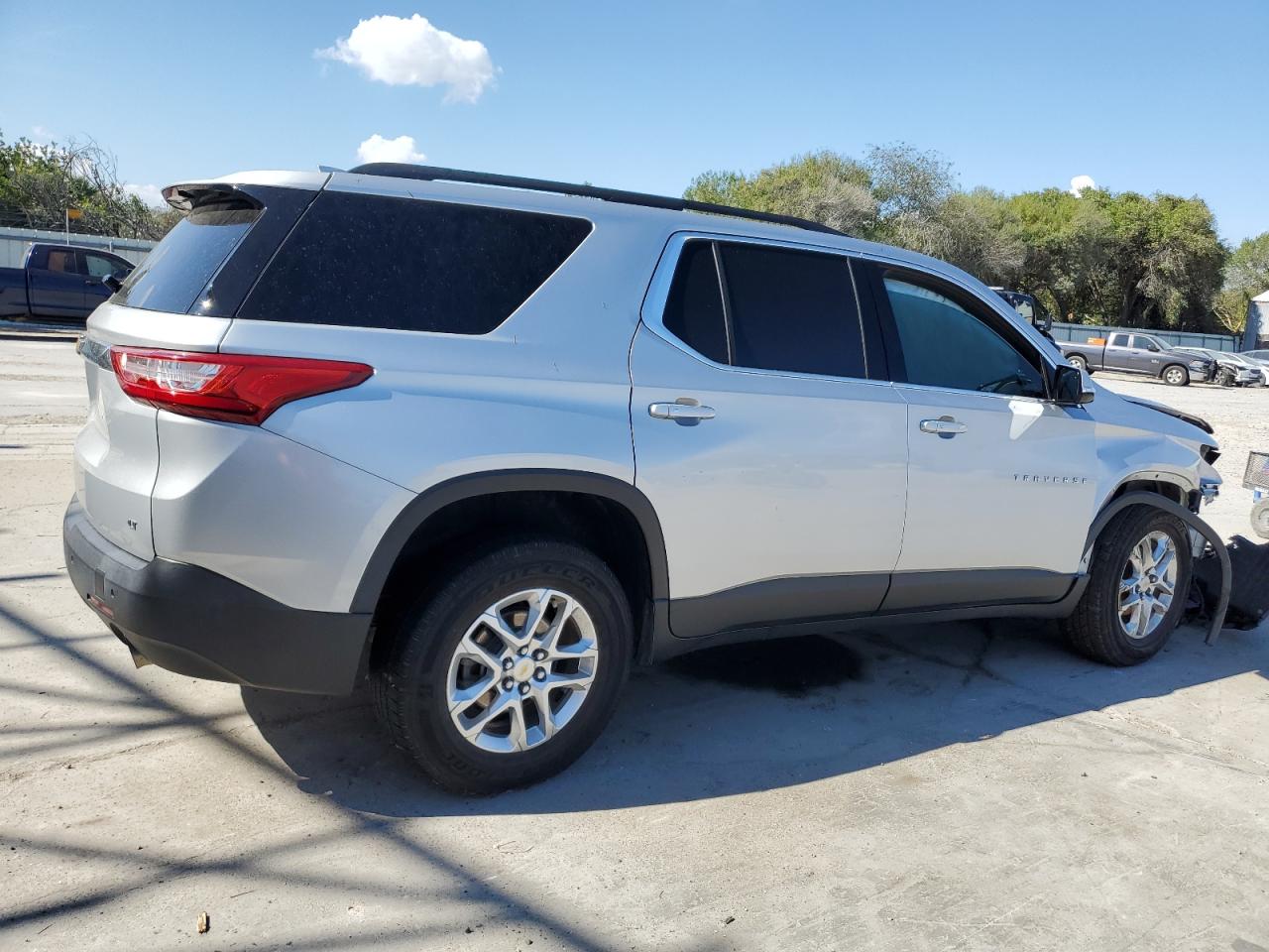 2019 Chevrolet Traverse - Image 3