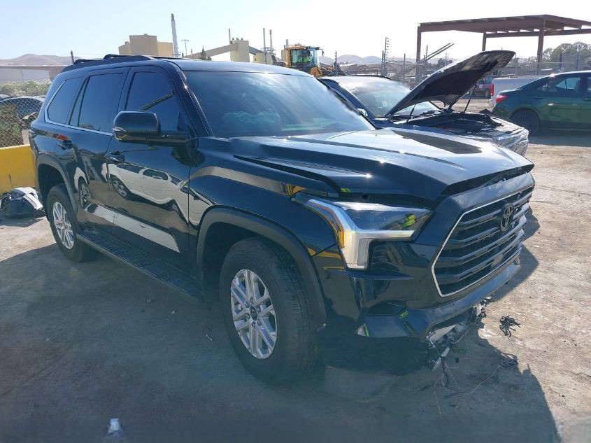 2025 Toyota Sequoia - Image 5