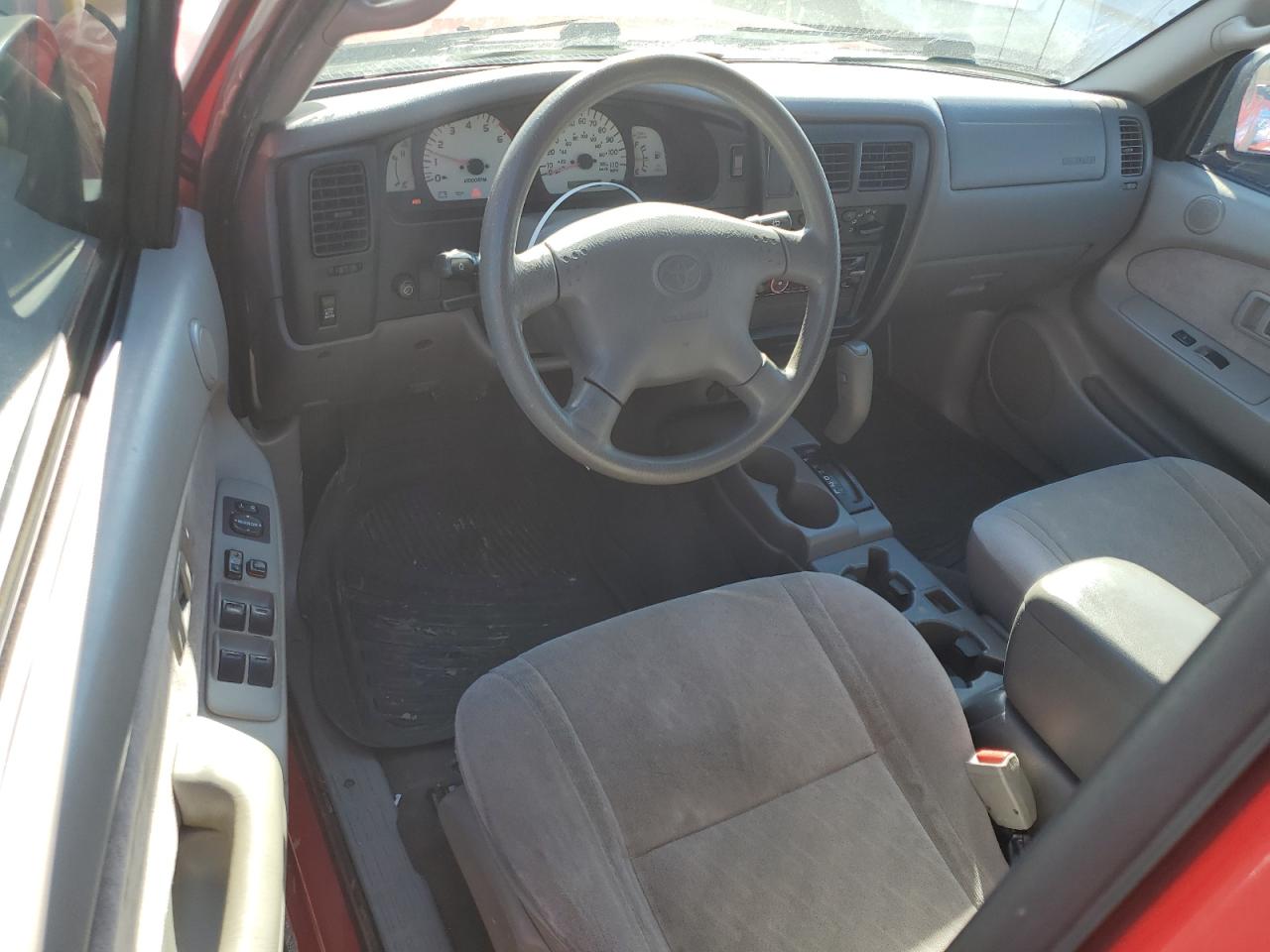 2004 Toyota Tacoma - Image 8