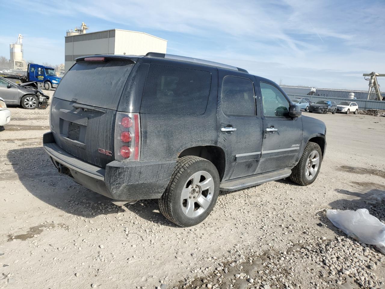 2012 GMC YUKON BLACK - Image 3