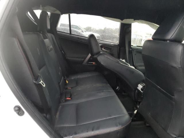 2018 Toyota RAV4 - Image 8