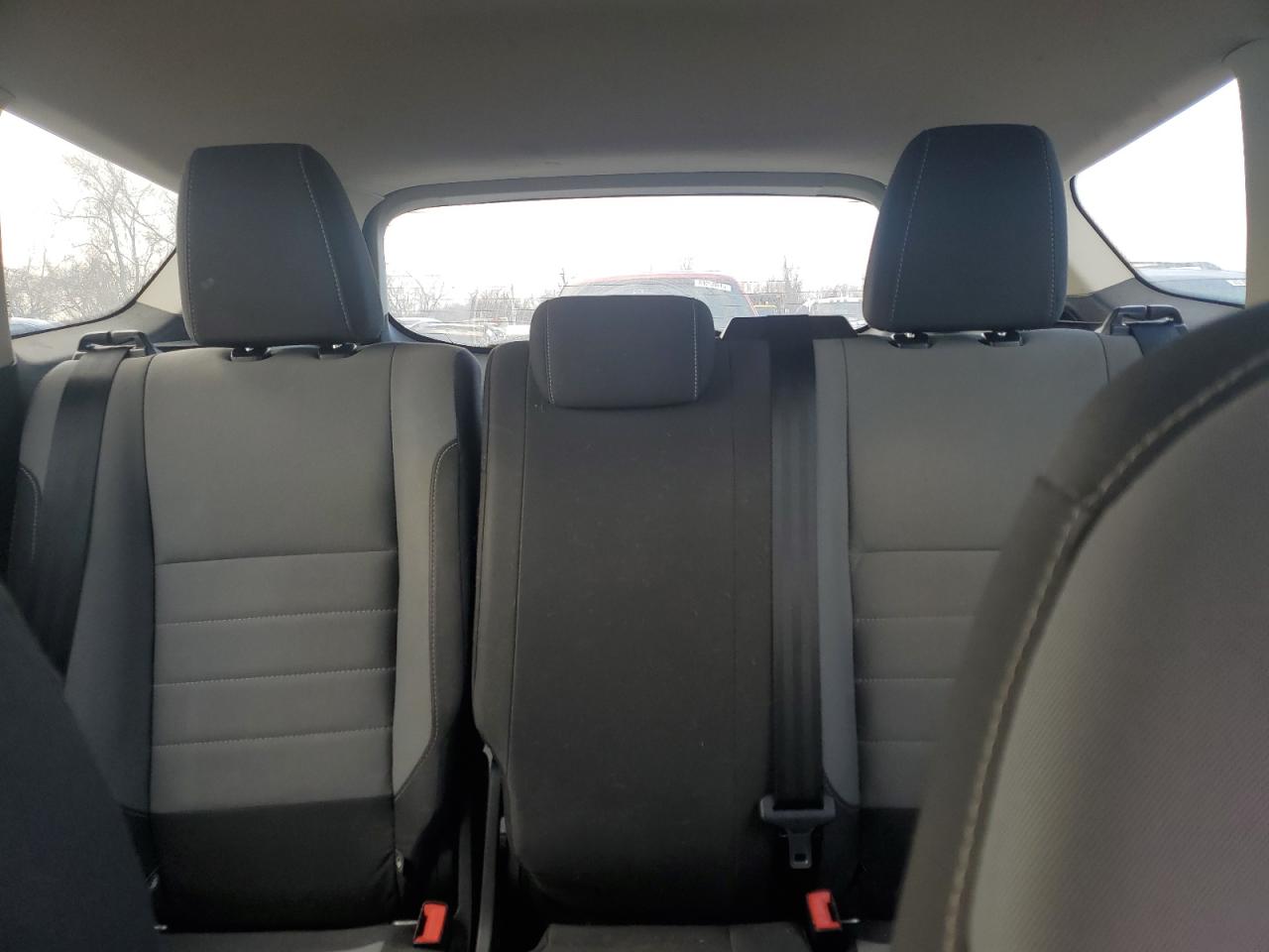 2017 FORD ESCAPE BEIGE - Image 10