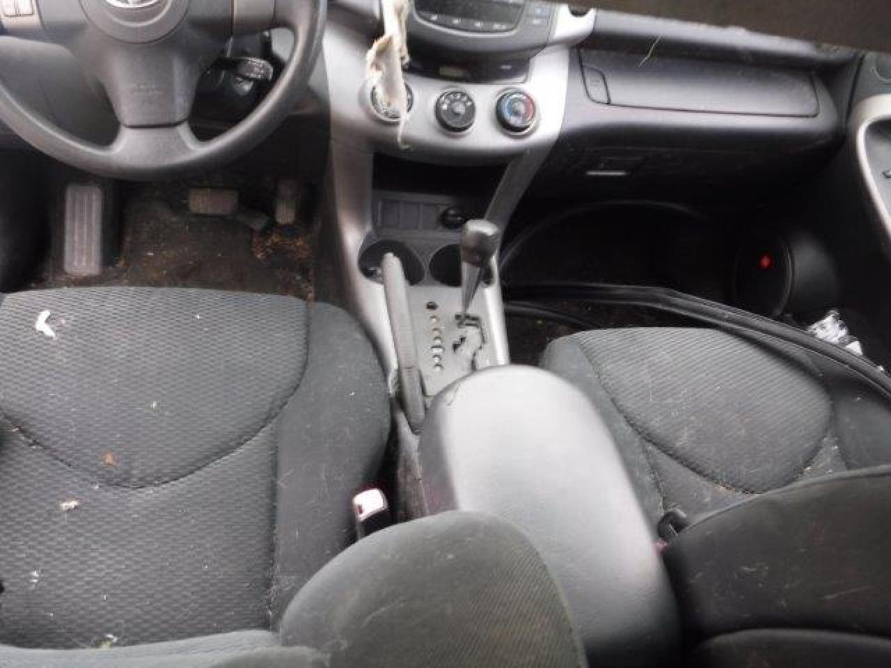 2006 TOYOTA RAV4 - Image 8