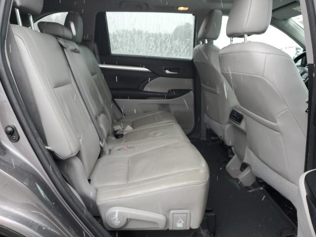 2017 Toyota HIGHLANDER - Image 10