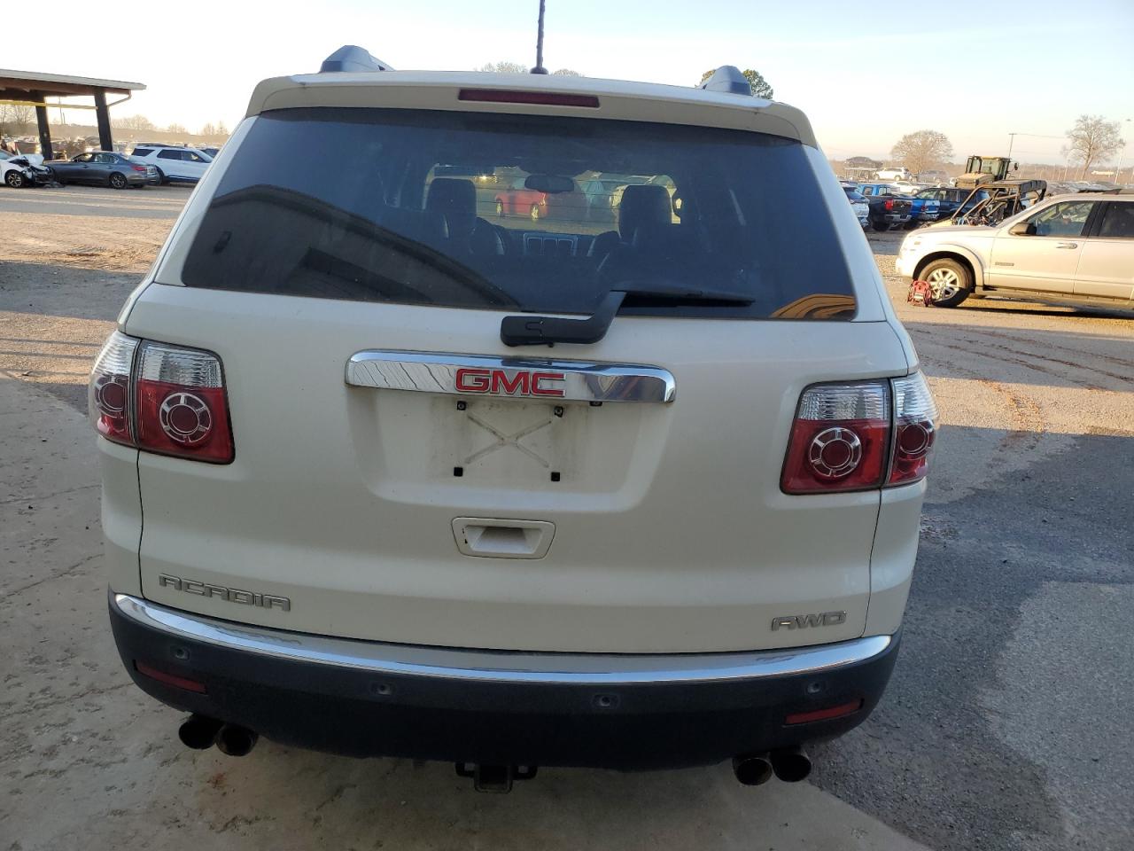 2011 GMC ACADIA WHITE - Image 6