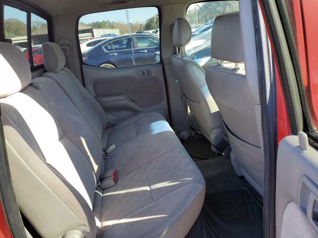 2004 Toyota Tacoma - Image 10