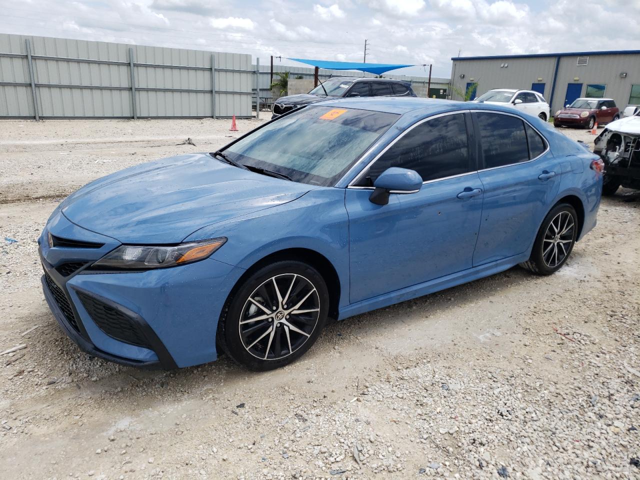 TOYOTA CAMRY BLUE
