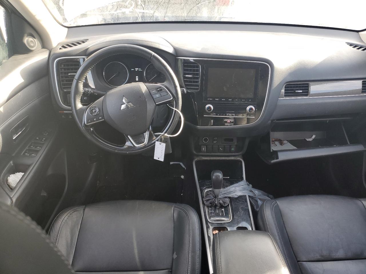 2020 MITSUBISHI OUTLANDER - Image 8