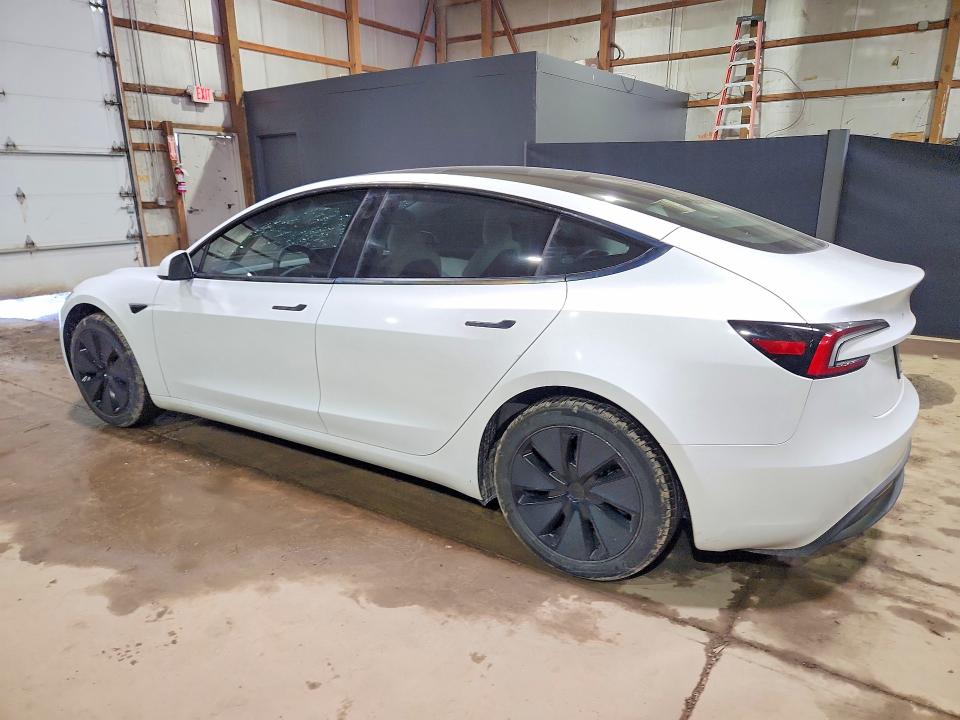 2025 Tesla Model 3 - Image 4