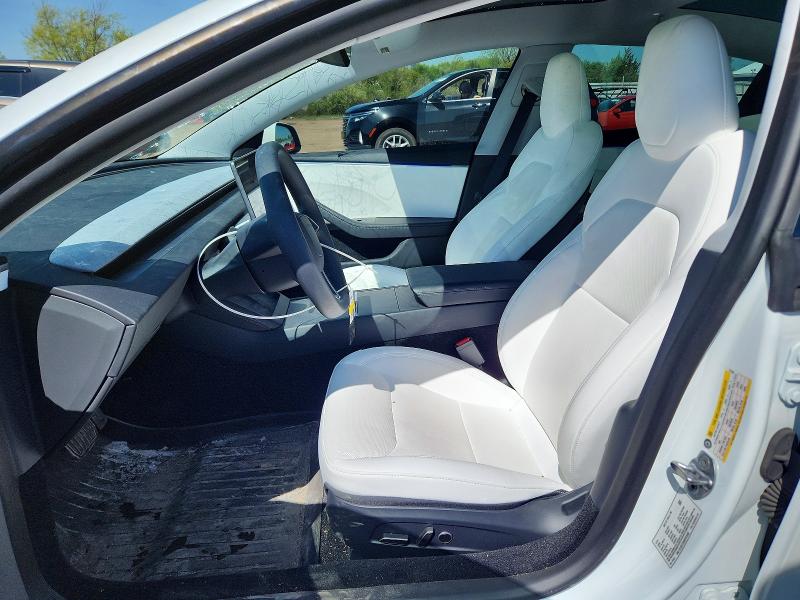 2025 Tesla Model 3 - Image 8