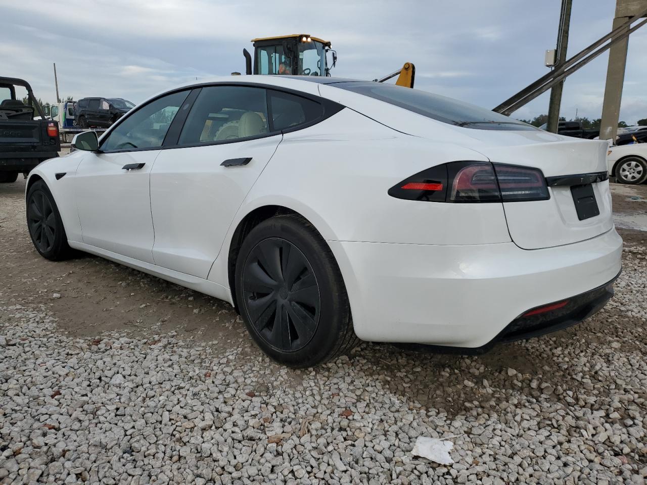 2025 Tesla Model S - Image 3
