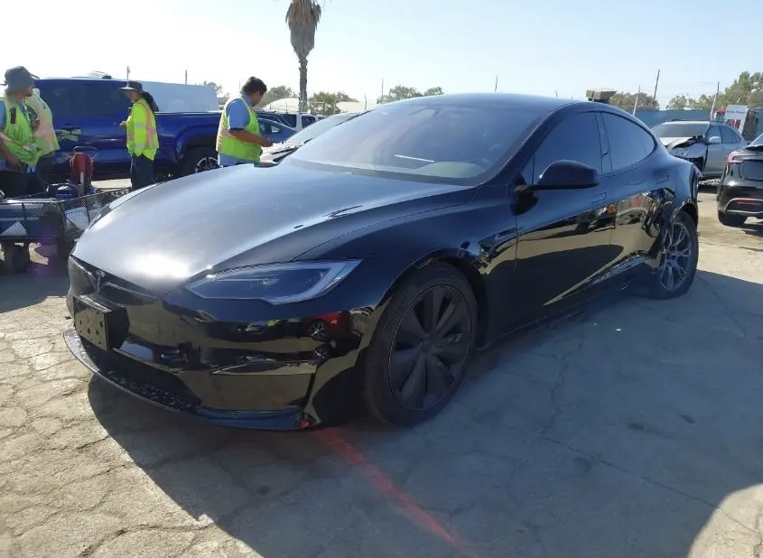 2025 Tesla Model S - Image 2