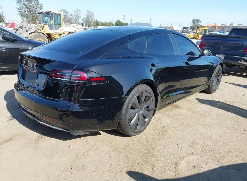 2025 Tesla Model S - Image 4