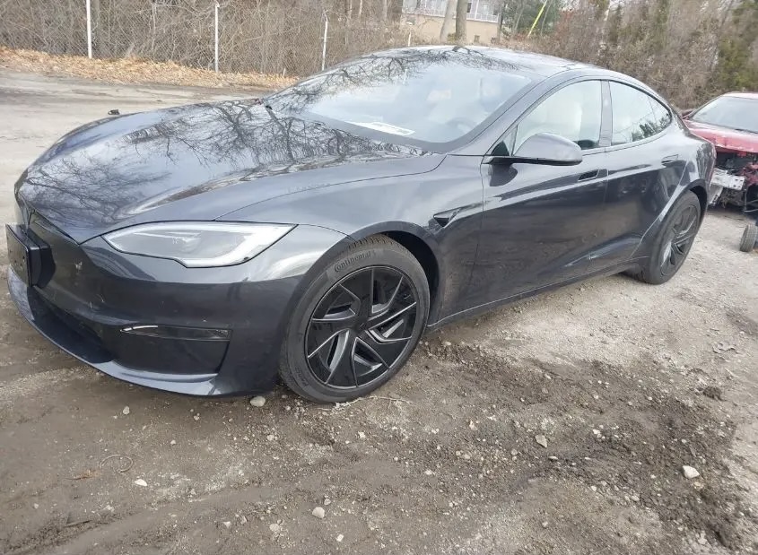 2025 Tesla Model S - Image 2