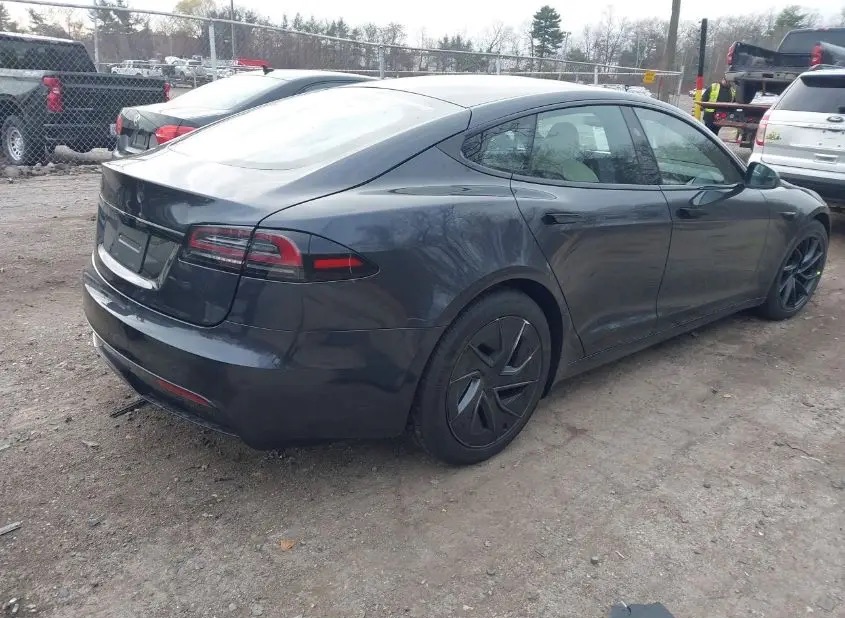 2025 Tesla Model S - Image 4