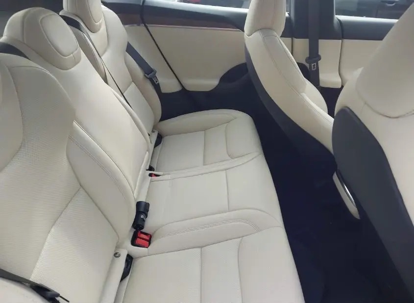 2025 Tesla Model S - Image 6