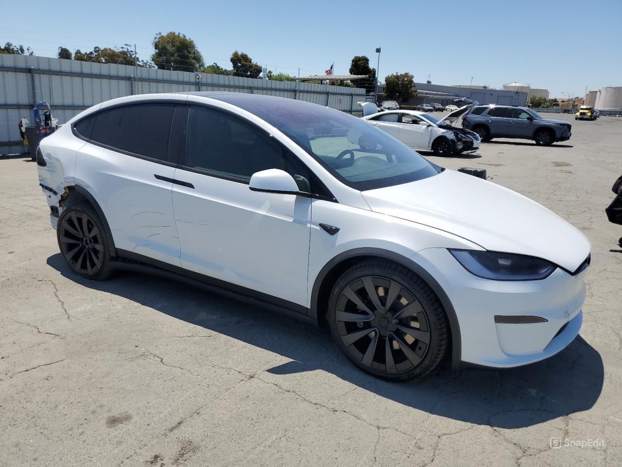 2025 Tesla Model X - Image 2