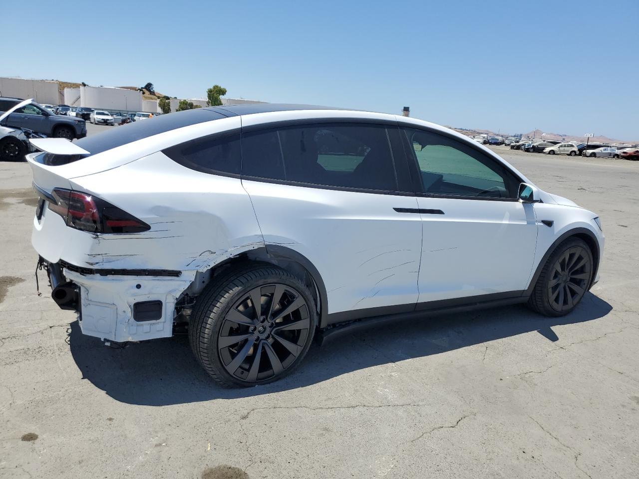 2025 Tesla Model X - Image 4