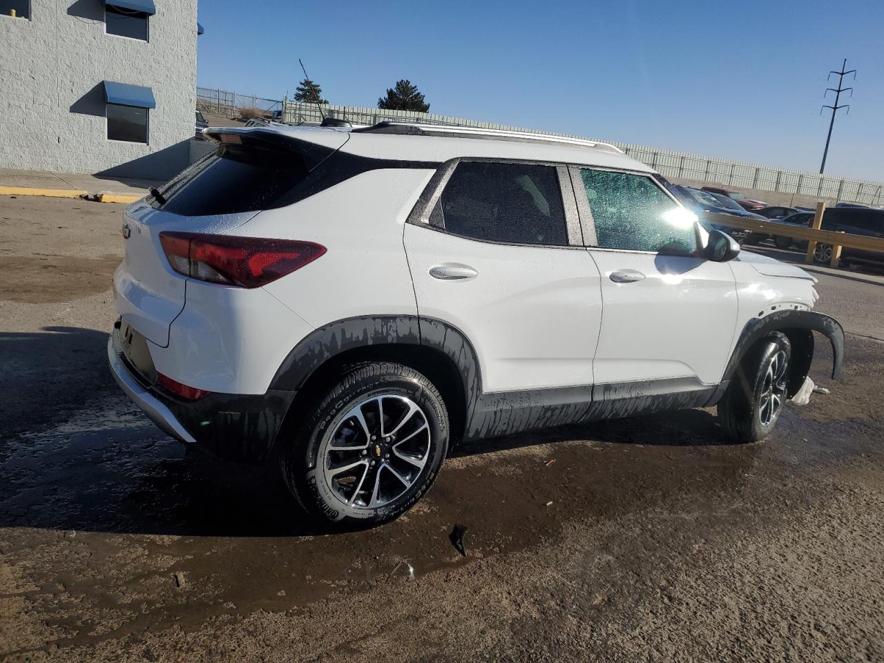 2024 CHEVROLET TRAILBLAZER - Image 3