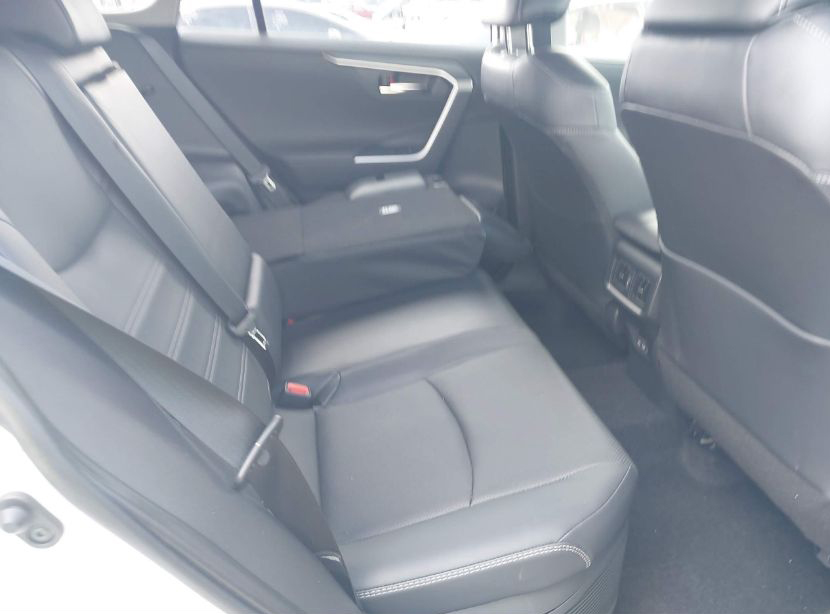 2020 Toyota RAV4 Hybrid - Image 7