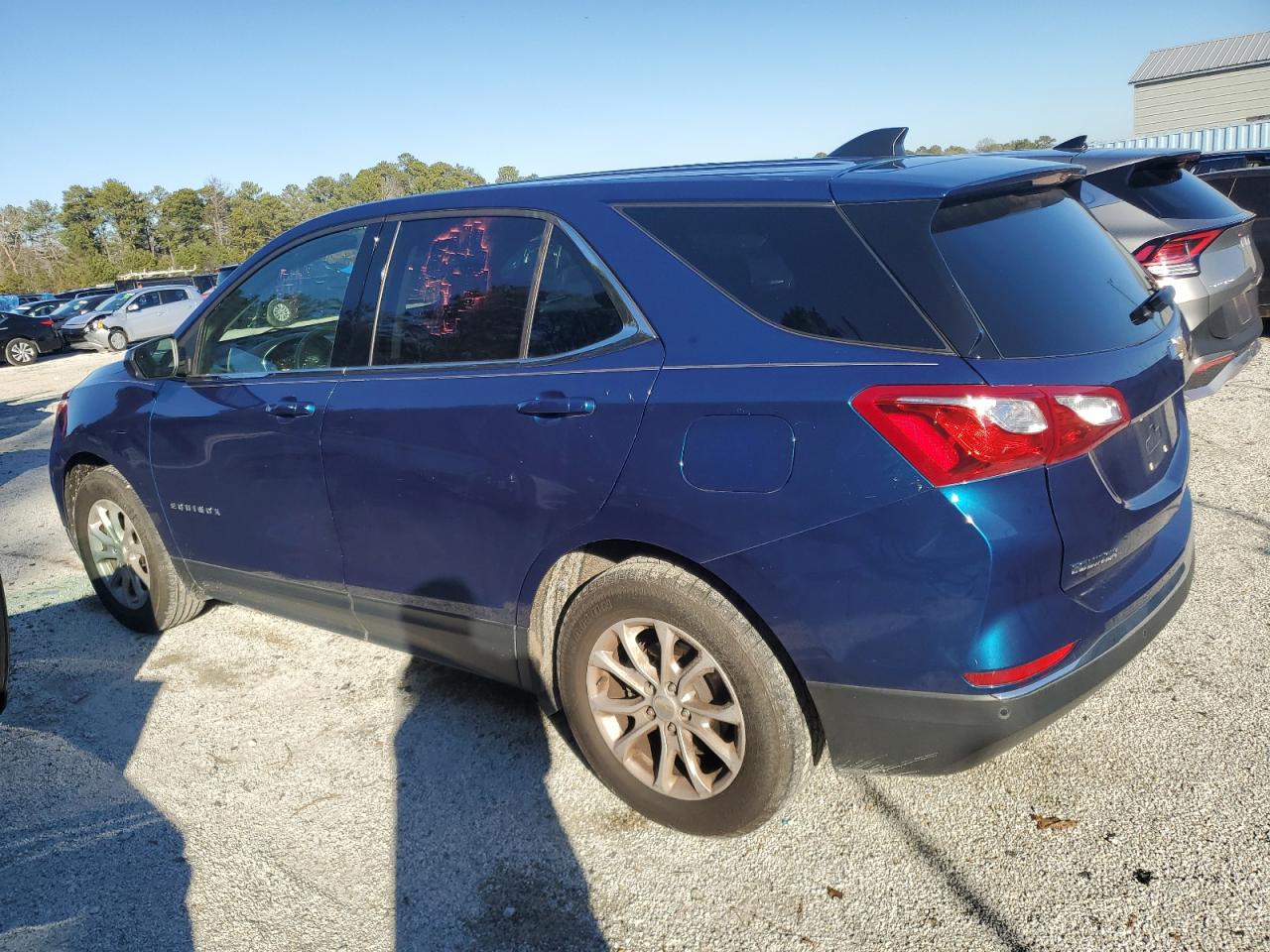 2020 Chevrolet Equinox - Image 2