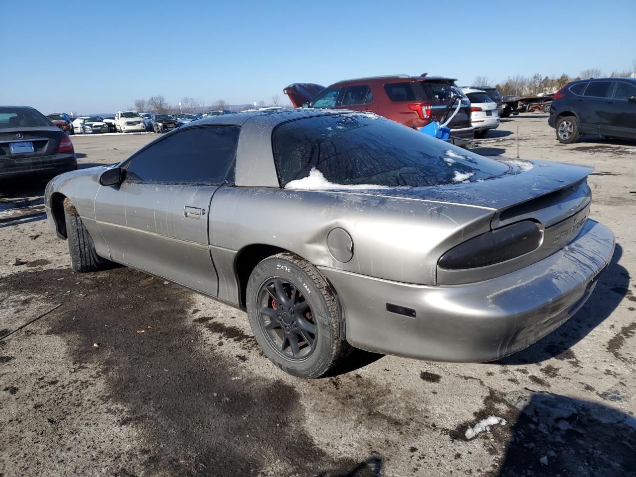 2001 CHEVROLET CAMARO GOLD - Image 2